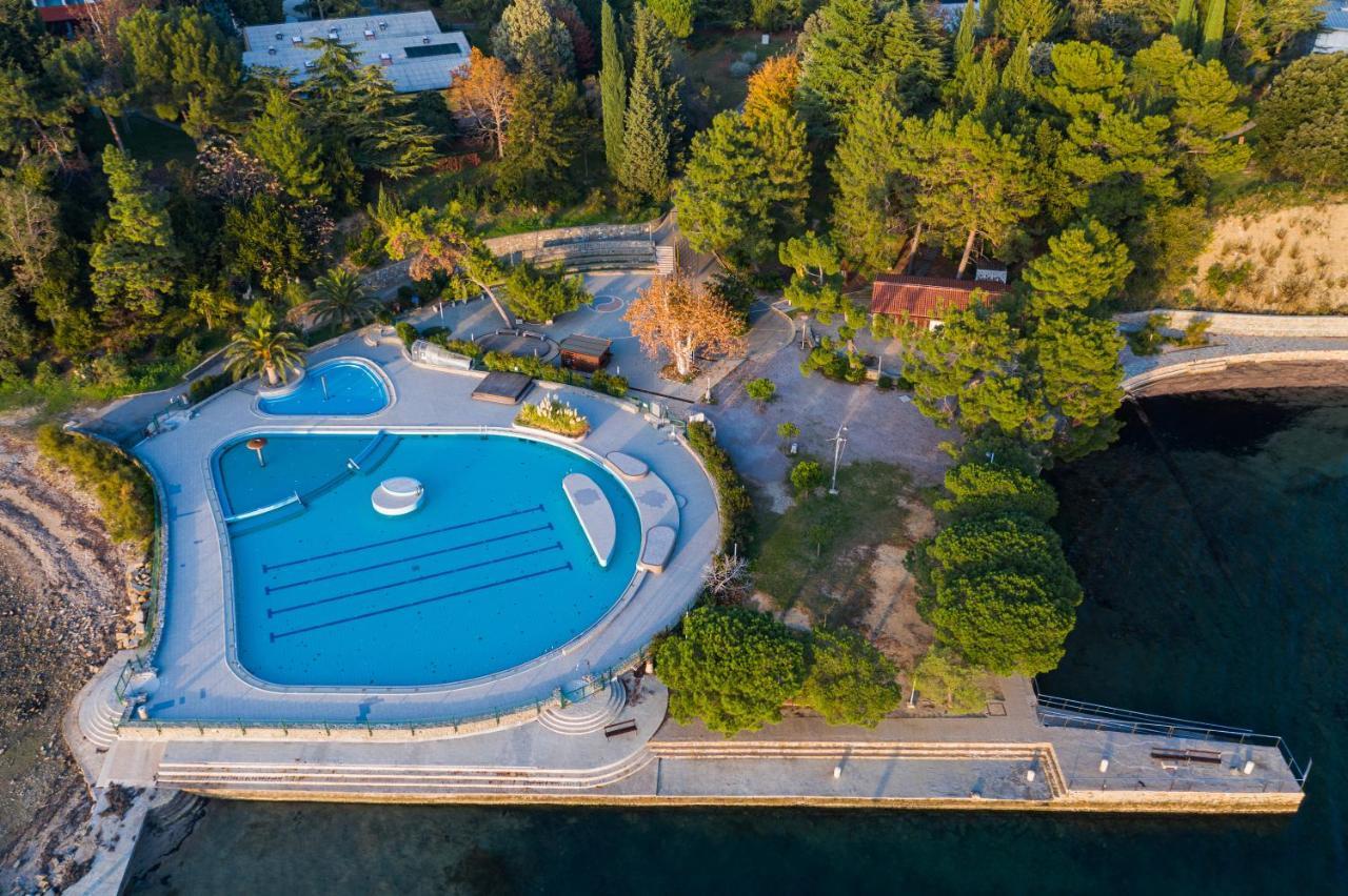 Depandansa Bor** Hotell Ankaran Exteriör bild