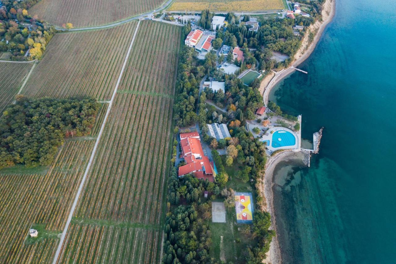 Depandansa Bor** Hotell Ankaran Exteriör bild